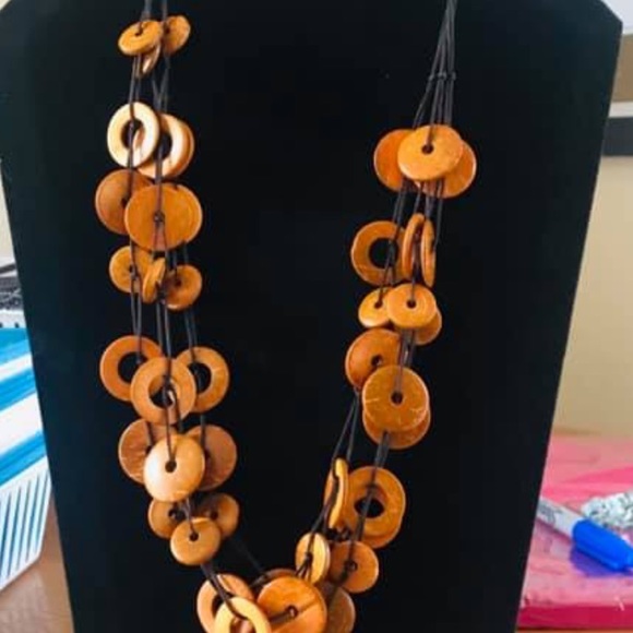 Neckless - Picture 6 of 8